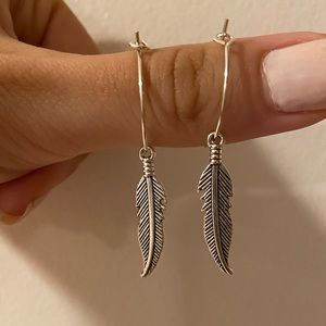 Beautiful feather earings